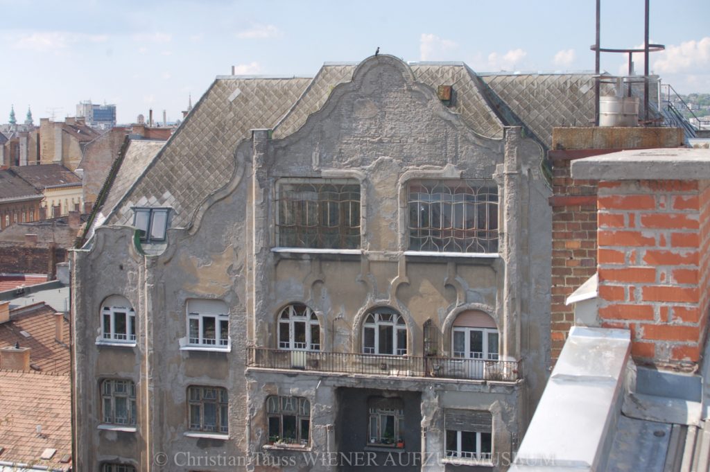 Trauriger_Zustand_eines_Budapester_Jugendstilhauses