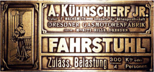 Aufzug-Schild der Kühnscherf Junior Firma