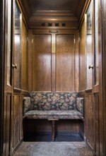 Aufzug_8_Freissler_1903_Kabine_Innen_ Aufzug_8_Freissler_1903_Kabine_Innen_